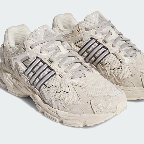 adidas Other - Response CL Wonder White Bad Bunny NEW WITH TAG